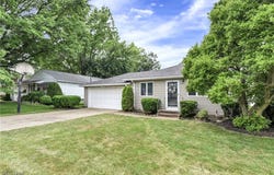 3990 River Lane, Rocky River, OH 44116