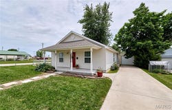 4 W Adams Street, Bowling Green, MO 63334