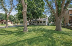 611 Sumter Avenue S, Golden Valley, MN 55426