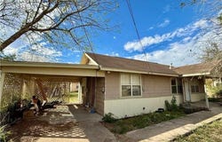 711 Marcos Hinojosa Avenue, Hebbronville, TX 78361