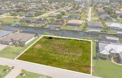 2201 SW 28th Terrace, Cape Coral, FL 33914