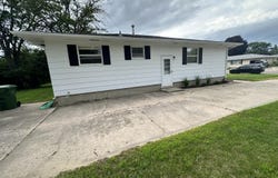 564 Jefferson Blvd SE, Huron, SD 57350