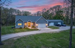 7615 Lansing Avenue, Jackson, MI 49201