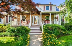 9 Good St, Billerica, MA 01821