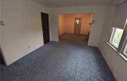 1323 Leaside Dr, Lincoln Place, PA 15207