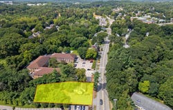 47 Macy St, Amesbury, MA 01913