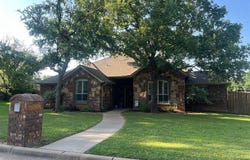 1014 Royal Lane, Graham, TX 76450