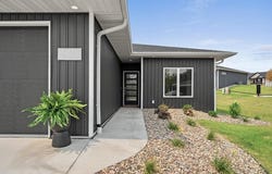 4001 ANTWERP Avenue, HOWARD, WI 54313-7518