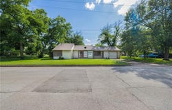 1102 Post Oak Street, Hearne, TX 77859