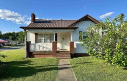 449 Kane Street, Milton, WV 25541