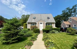 164 Knotty Oak Road, Coventry, RI 02816