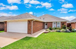 2803 Hunter Pointe Cir, Altus, OK