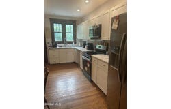 618 Kenwood Avenue, Bethlehem, NY 12054