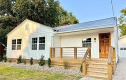 376 Rowe Street, Conneaut, OH 44030
