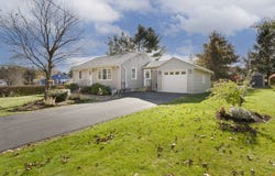 9 Orchard Dr, Paxton, MA 01612