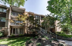 2908 KINGS CHAPEL ROAD, FALLS CHURCH, VA 22042