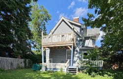 982 North Cedar Street, Galesburg, IL 61401