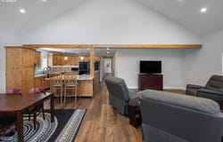 1060 NW SUNSET DR, Toledo, OR 97391