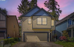 285 N 7TH AVE, Cornelius, OR 97113