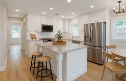 913 Travis Street, Bryan, TX 77803