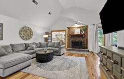 1380 Gastineau Lane, Versailles, KY 40383
