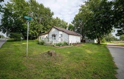 1302 E Sycamore Street, Petersburg, IN 47567
