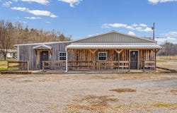 1095 White Oak Rd, STEWART, TN 37175