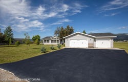 135 SPUR Loop, Etna, WY 83118