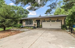 39 CRESTVIEW Drive, Chatham, IL 62629