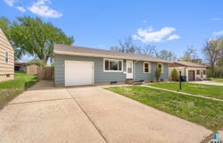 1716 S Olive Dr Dr, Sioux Falls, SD 57103