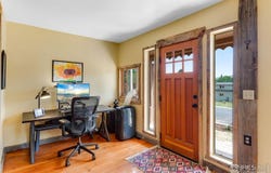 208 Main St, Lyons, CO 80540
