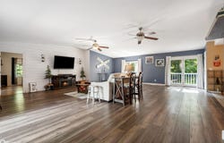 10552 Rolling Hills Drive, Burlington, IA 52601