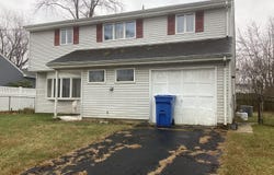 27 Mabaline Road, Old Bridge, NJ 08857