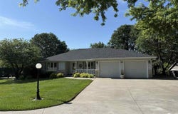 2101 Abbott Circle, Manhattan, KS 66503