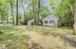 637 Lawlins Rd, Wyckoff Twp., NJ 07481-1409