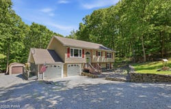 108 Heavenly Valley Drive, Tafton, PA 18464