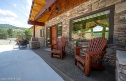 602 Country Club Ln, Pinehurst, ID 83850