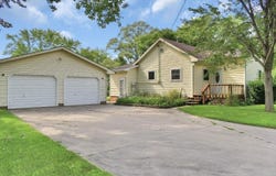 1303 NE 8th Avenue, Independence, IA 50644
