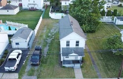 79 E 1ST Street, Wyoming, PA 18644