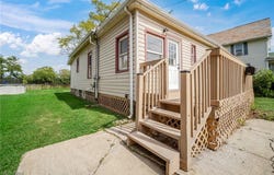 2049 E 39th Street, Ashtabula, OH 44004