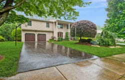 5 Stone Lane, Marlboro, NJ 07746