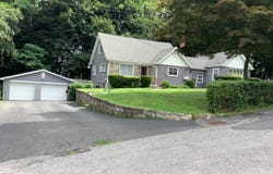 30 Lakeview Terrace, Mahopac, NY 10541