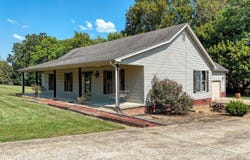 41 Foxtrot Lane, McLemoresville, TN 38235