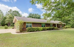 1318 John Riley Barnhill Road, Baker, FL 32531
