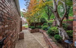 801 Pleasant Valley Dr. #5, Little Rock, AR 72227