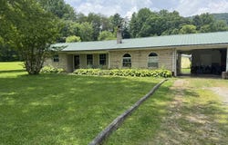 225 Spring St, Spring City, TN 37381