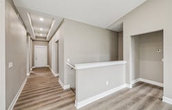 2323 N 8th Avenue E, Newton, IA 50208