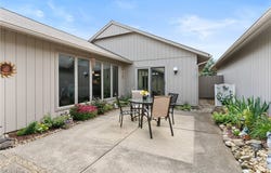 12378 Altis Court, Strongsville, OH 44149