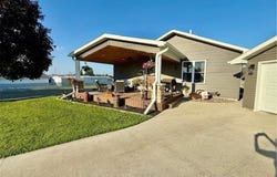 602 E Newburg Avenue, Mabel, MN 55954