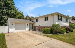 1017 Parchmount Avenue, Kalamazoo, MI 49004